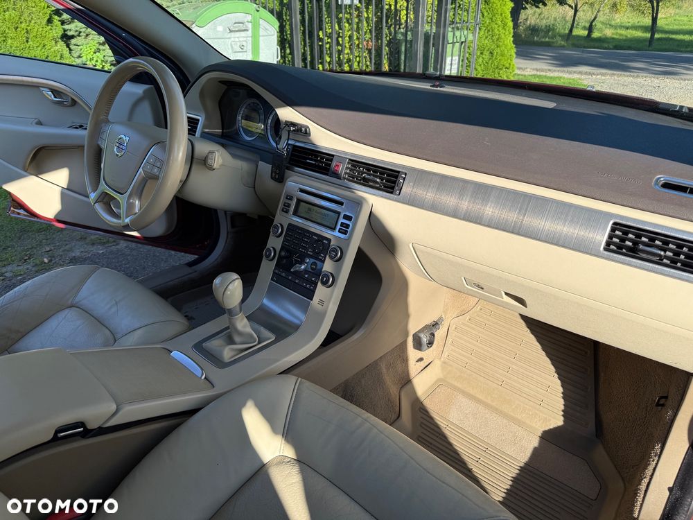 Volvo V70 2.0 Momentum - 19