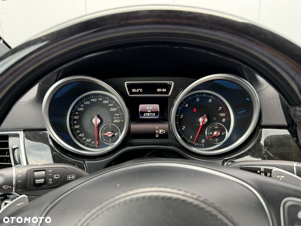 Mercedes-Benz GLS - 30