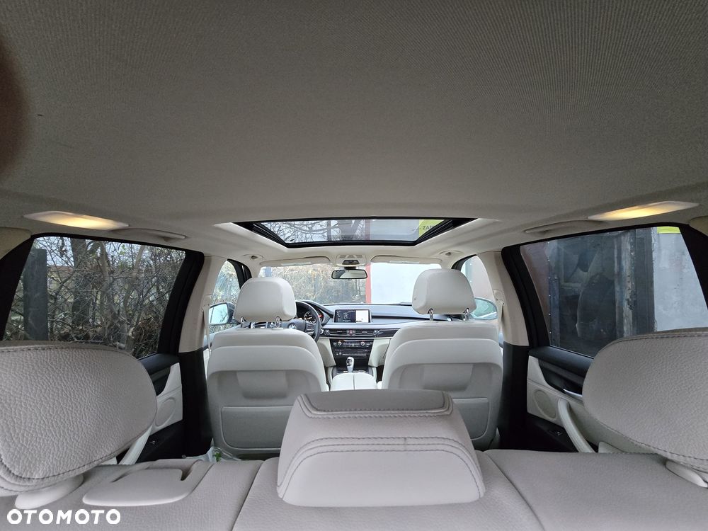 BMW X5 xDrive35i - 16