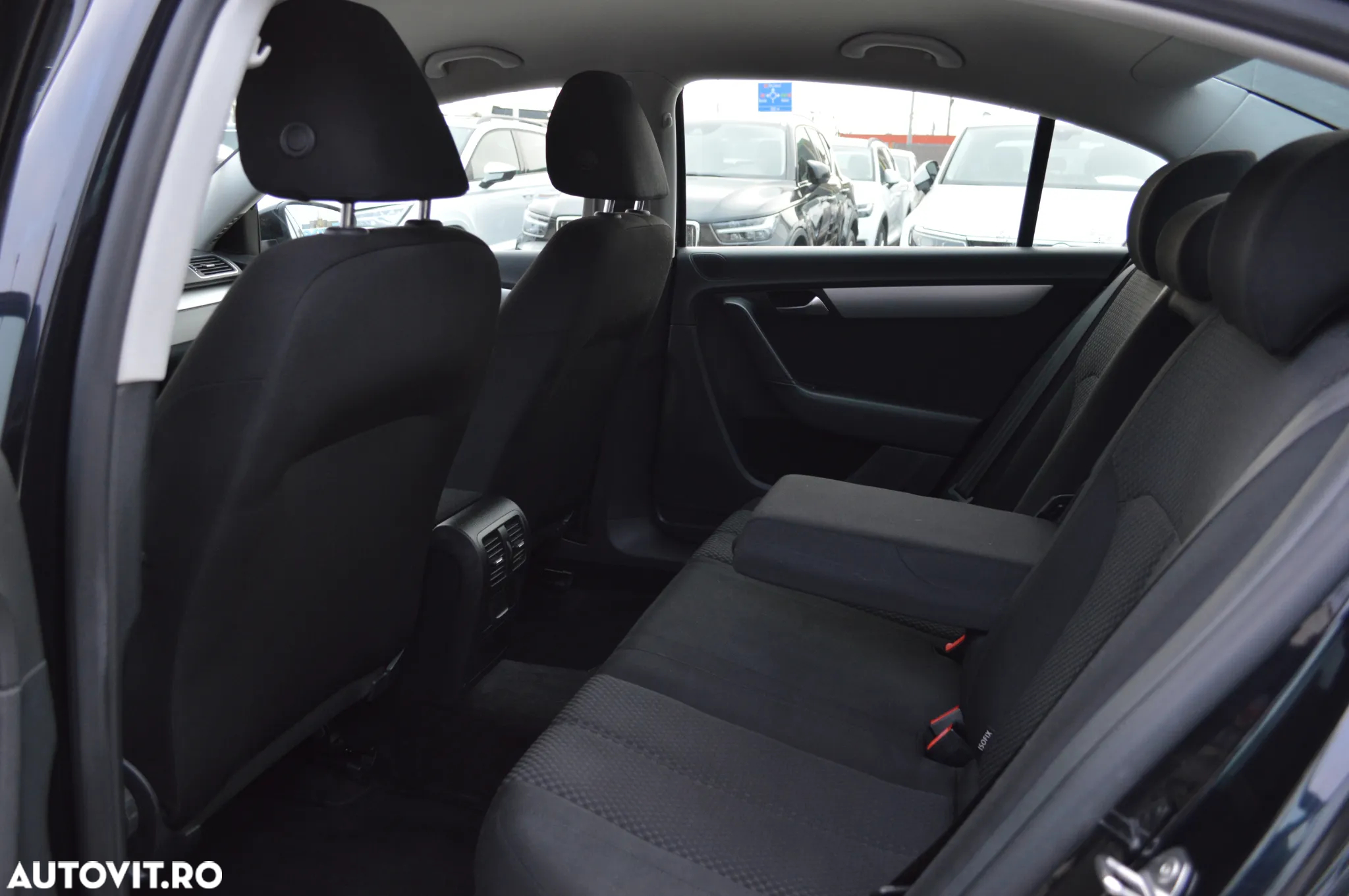 Volkswagen Passat 1.6 TDI BlueMotion - 6
