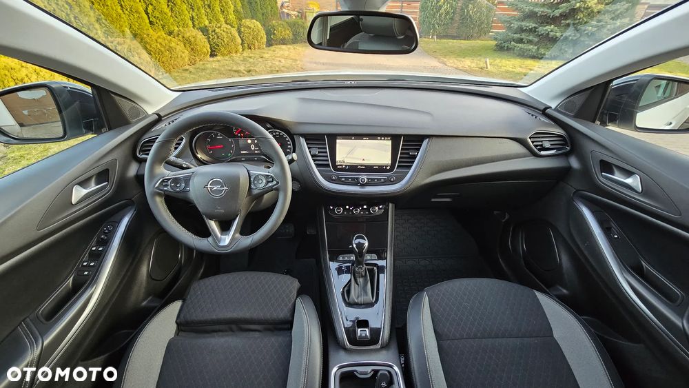 Opel Grandland X 1.2 Start/Stop Automatik Business INNOVATION - 27