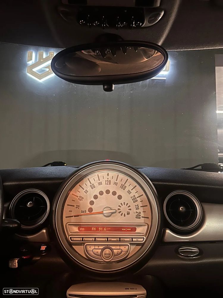 MINI 3 Portas Cooper D - 19