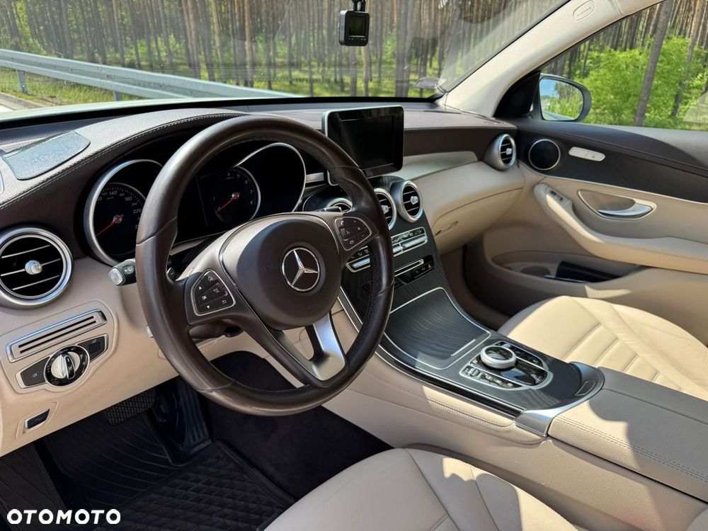 Mercedes-Benz GLC 250 4-Matic - 11