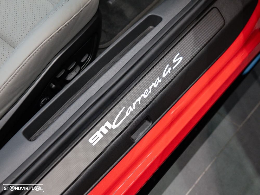 Porsche 911 (992) Carrera 4S PDK - 57