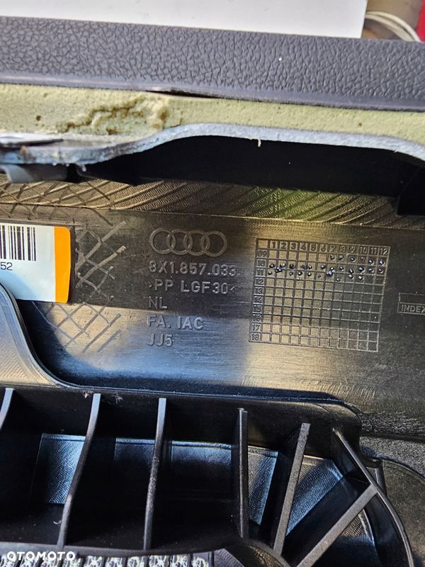 DESKA KOKPIT KONSOLA AUDI A1 8X USZKODZONA 8X1857033 - 8