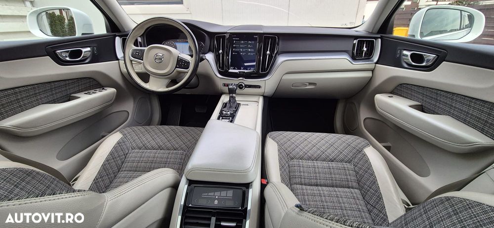 Volvo XC 60 D4 AWD Momentum - 18