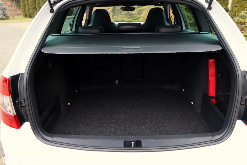 Skoda Octavia 2.0 TDI 4x4 DSG RS - 38