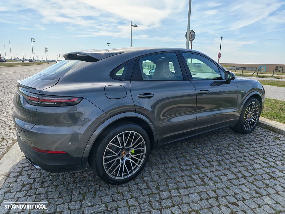 Porsche Cayenne Coupé E-Hybrid - 2