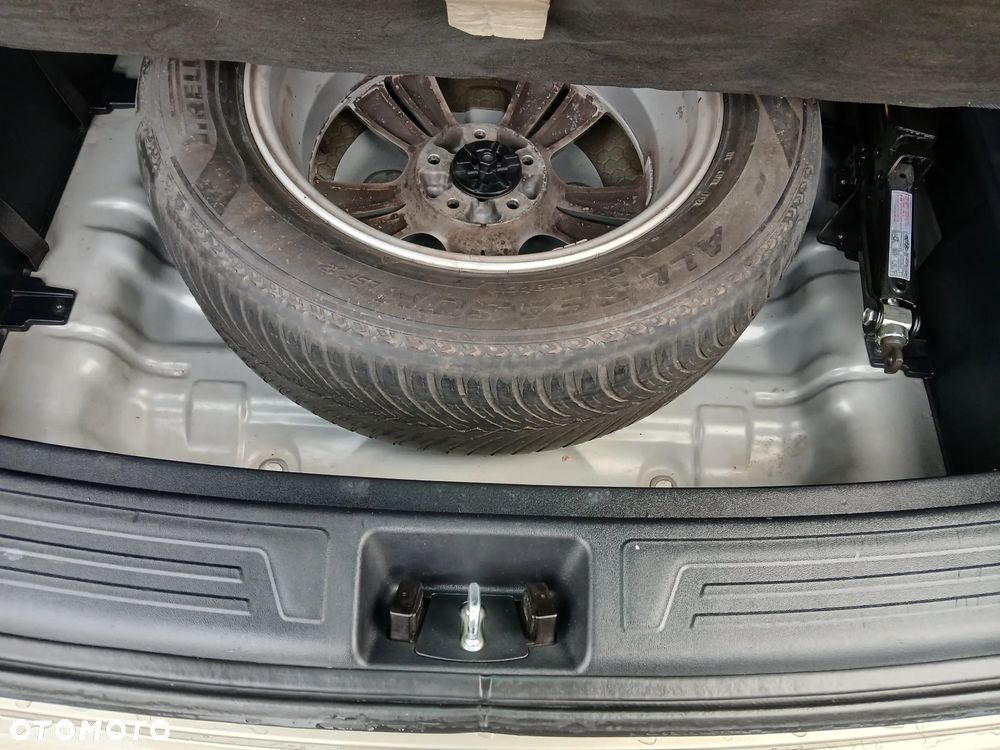 Hyundai ix35 1.7 CRDi 2WD blue Finale Gold - 10