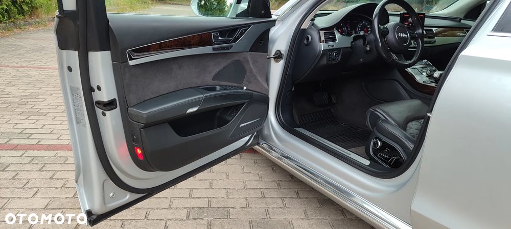 Audi A8 4.2 TDI Quattro - 9