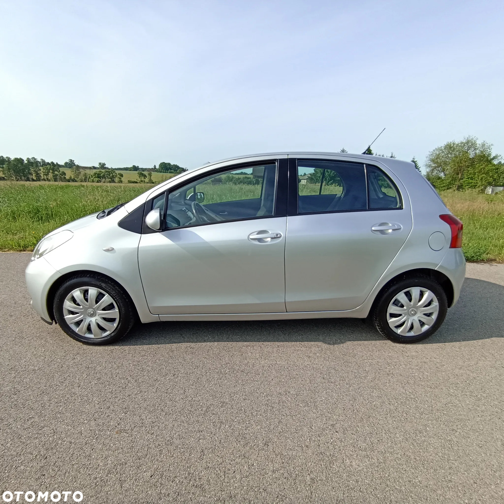 Toyota Yaris 1.3 Prestige - 24