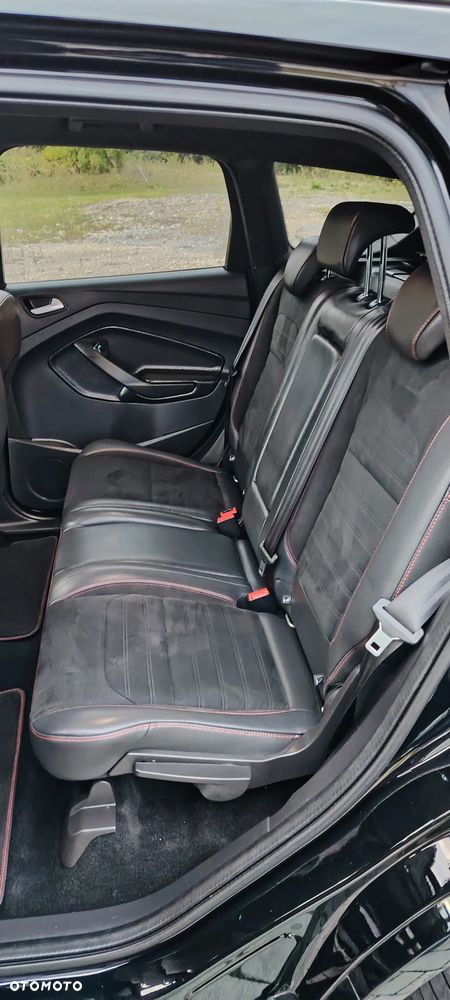 Ford Kuga 1.5 EcoBoost 2x4 ST-Line - 32