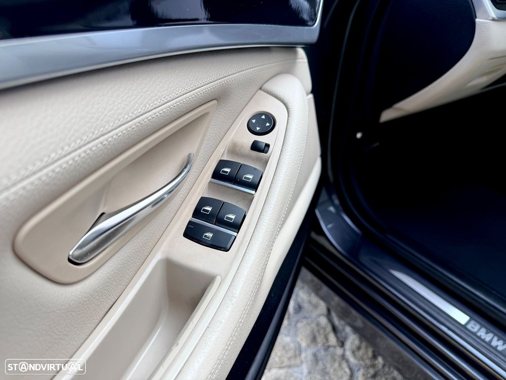 BMW 520 d Exclusive Auto 123g - 37
