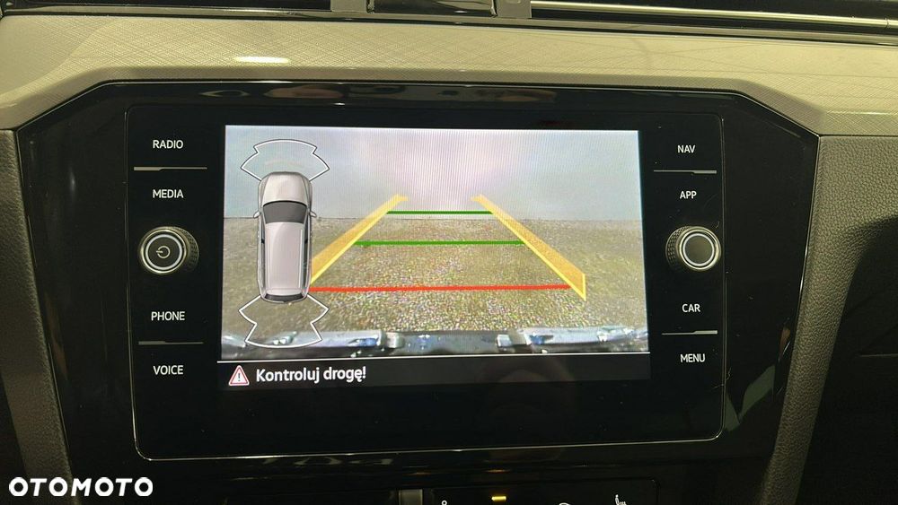 Volkswagen Passat - 20