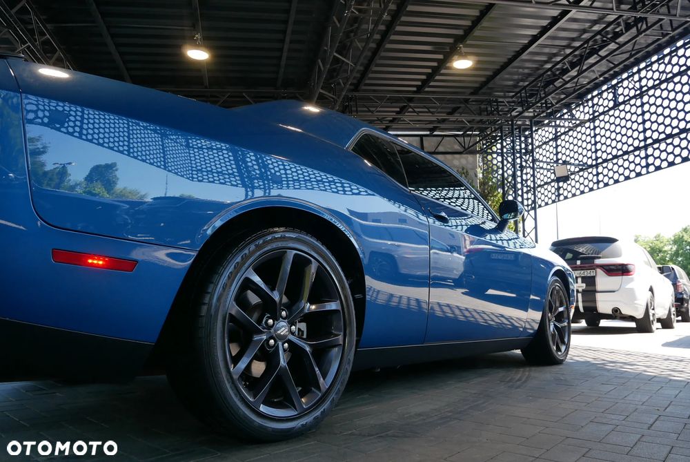 Dodge Challenger 5.7 R/T - 35