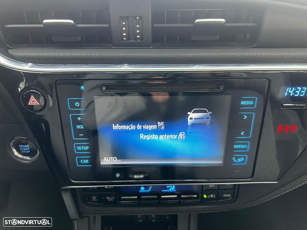 Toyota Auris Touring Sports 1.6 D-4D Exclusive+Navi - 28