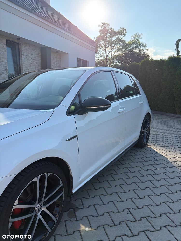 Volkswagen Golf - 10