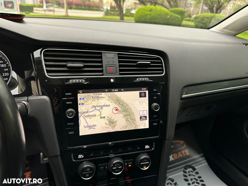 Volkswagen Golf - 20