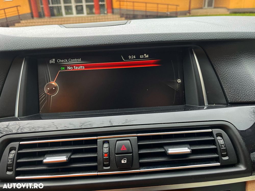 BMW Seria 5 530d xDrive Gran Turismo Aut. Luxury Line - 13