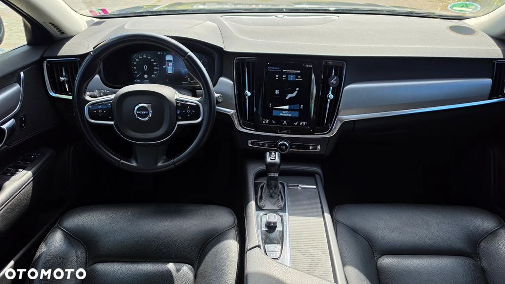 Volvo V90 D4 Geartronic Momentum - 9
