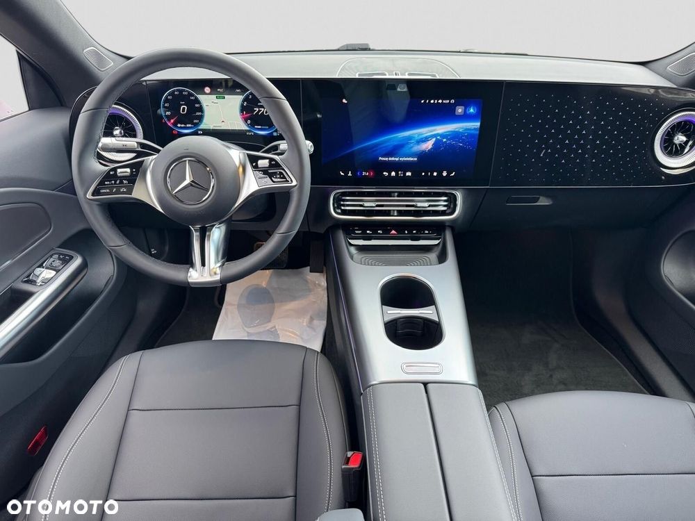 Mercedes-Benz CLA - 17