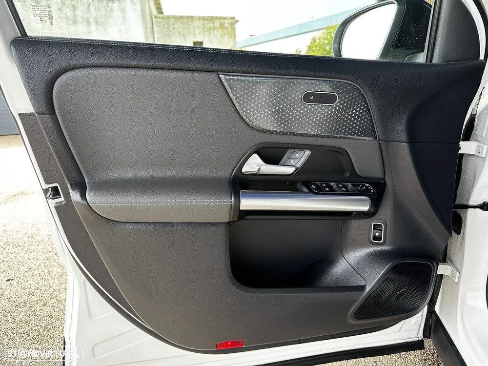 Mercedes-Benz EQA 300 4Matic Electric Art - 21