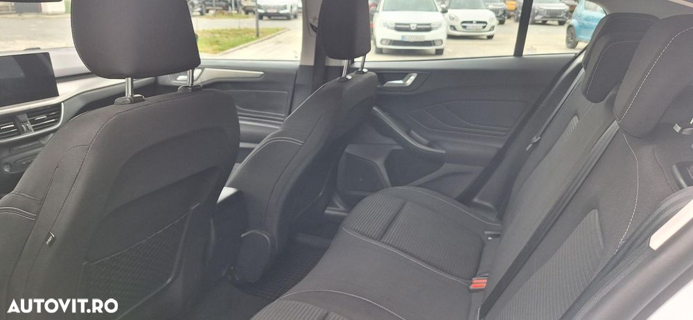 Ford Focus 1.0 EcoBoost MHEV Titanium - 13