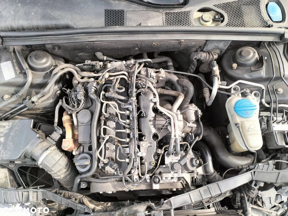 AUDI A4 B8 2.0 TDI 120KM SILNIK CAGC LZ9Y SEDAN JESZCZE W AUCIE  KLAPA ZDERZAK TYŁ DRZWI PRZÓD TYŁ MASKA BŁOTNIK LAMPA PAS PRZEDNI SZYBA LUSTERKO SKRZYNIA CAŁY NA CZĘŚCI