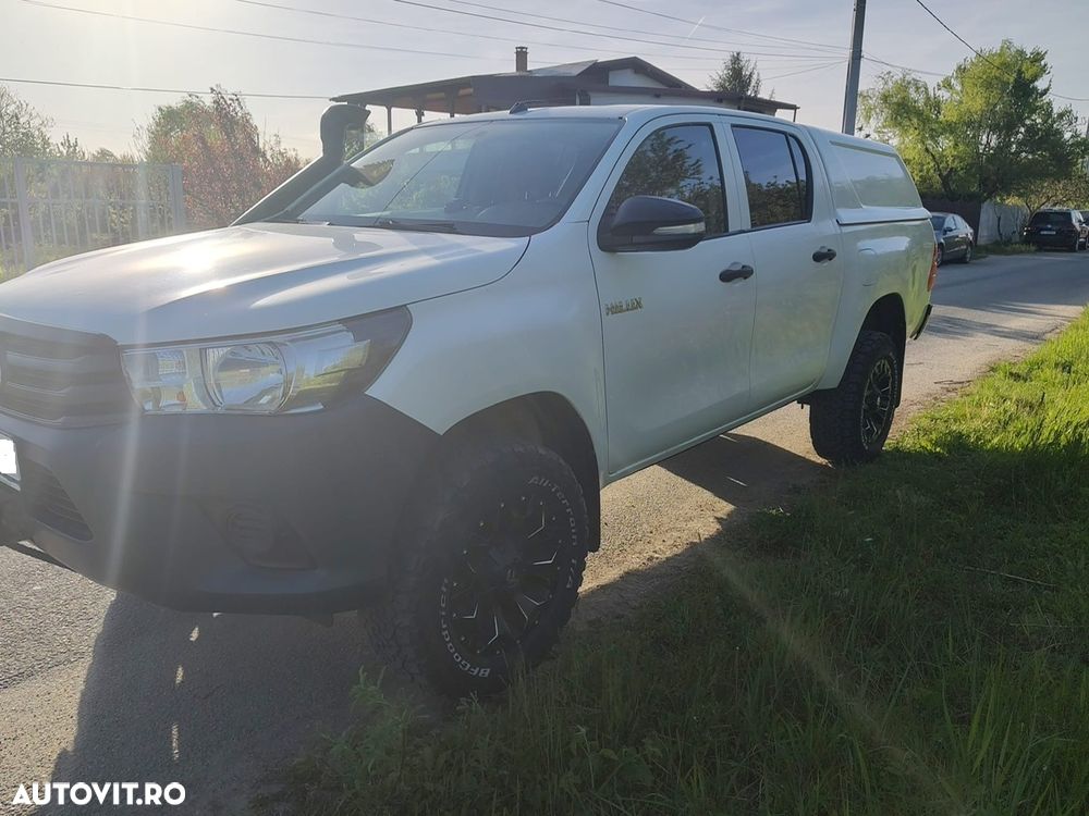 Toyota Hilux 4x4 Double Cab M/T Style - 6