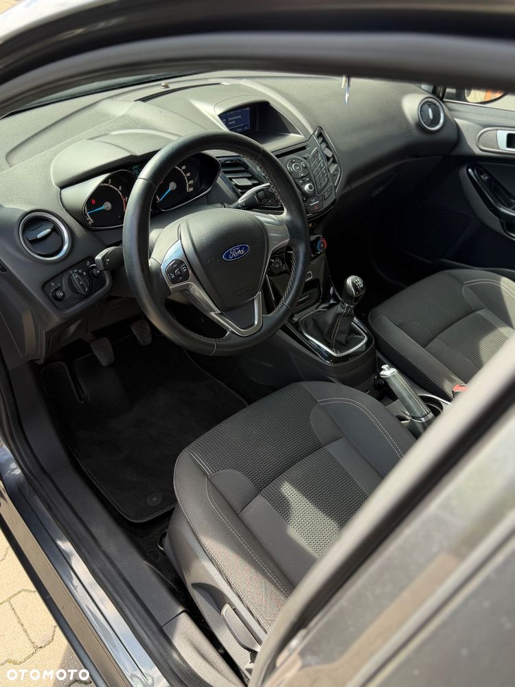Ford Fiesta 1.0 EcoBoost S&S TITANIUM - 8