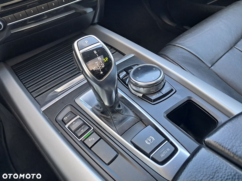 BMW X5 sDrive25d Sport-Aut - 9