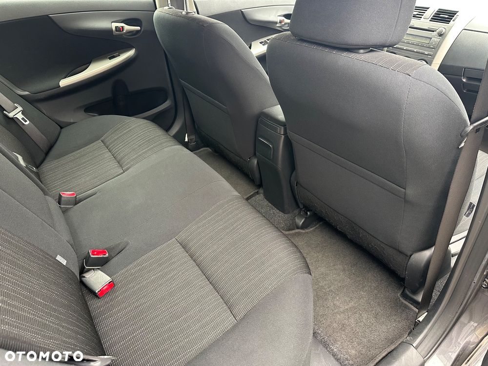 Toyota Corolla 1.4 D-4D Terra MM - 15