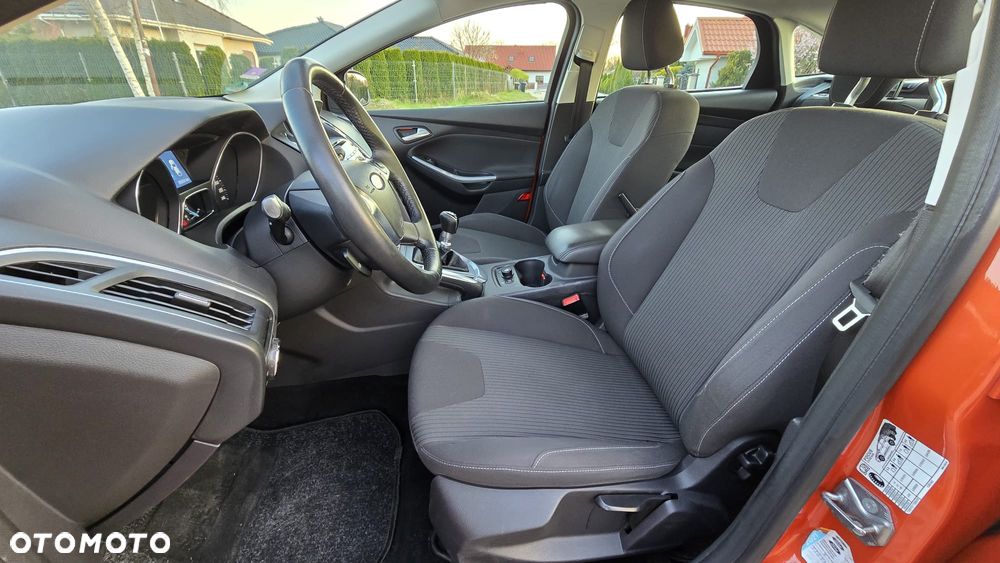 Ford Focus 1.6 EcoBoost Titanium - 11