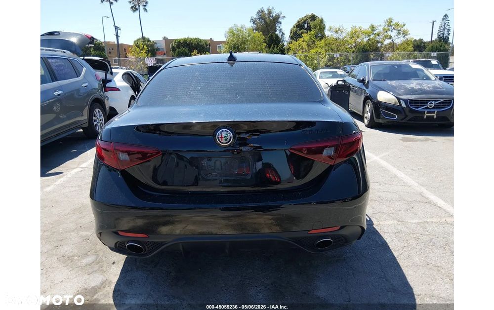 Alfa Romeo Giulia - 6