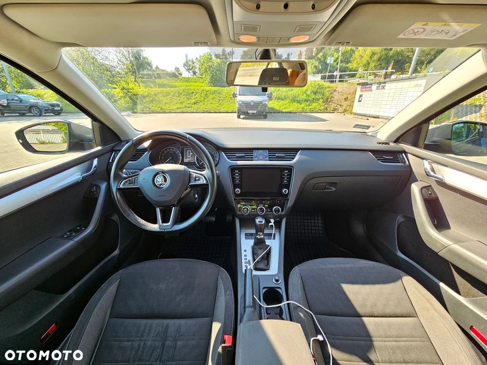 Skoda Octavia 1.6 TDI Ambition DSG - 9