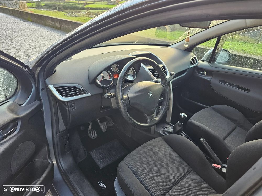 Peugeot 207 1.6 HDi Sport - 12