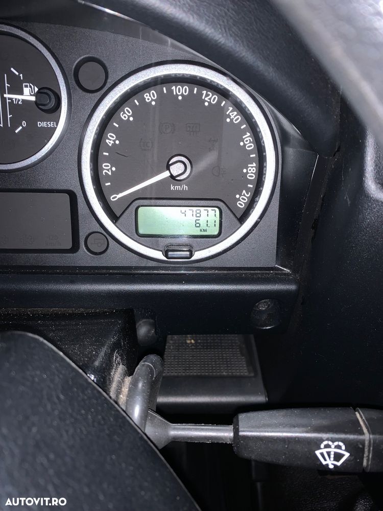 Land Rover Defender 90 2.4TD S/W E - 8