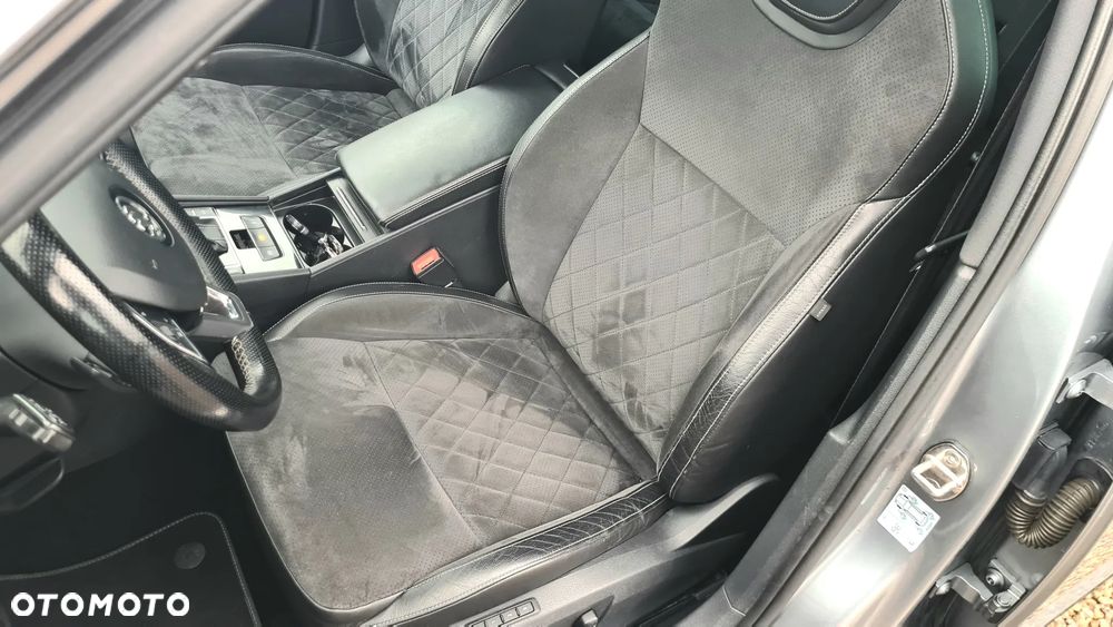 Skoda Superb 2.0 TDI Sportline DSG - 24