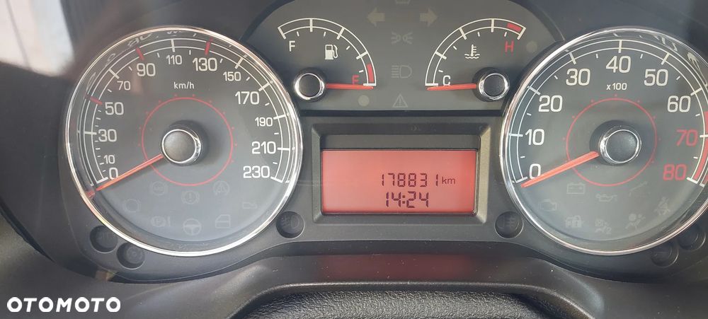Fiat Grande Punto 1.4 8V Speed - 13