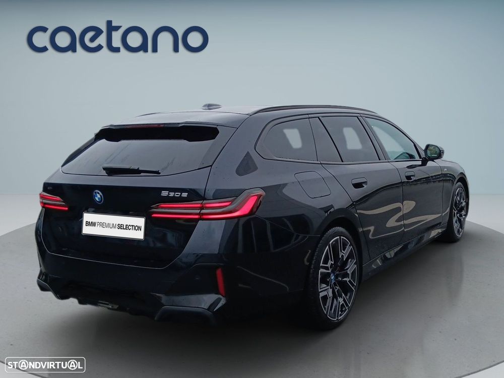 BMW 530 e Pack Desportivo M Pro - 8
