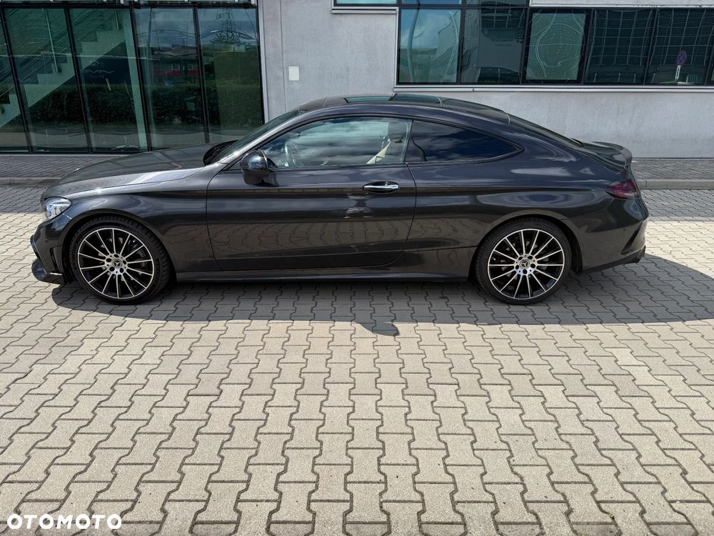 Mercedes-Benz Klasa C 300 9G-TRONIC AMG Line - 10