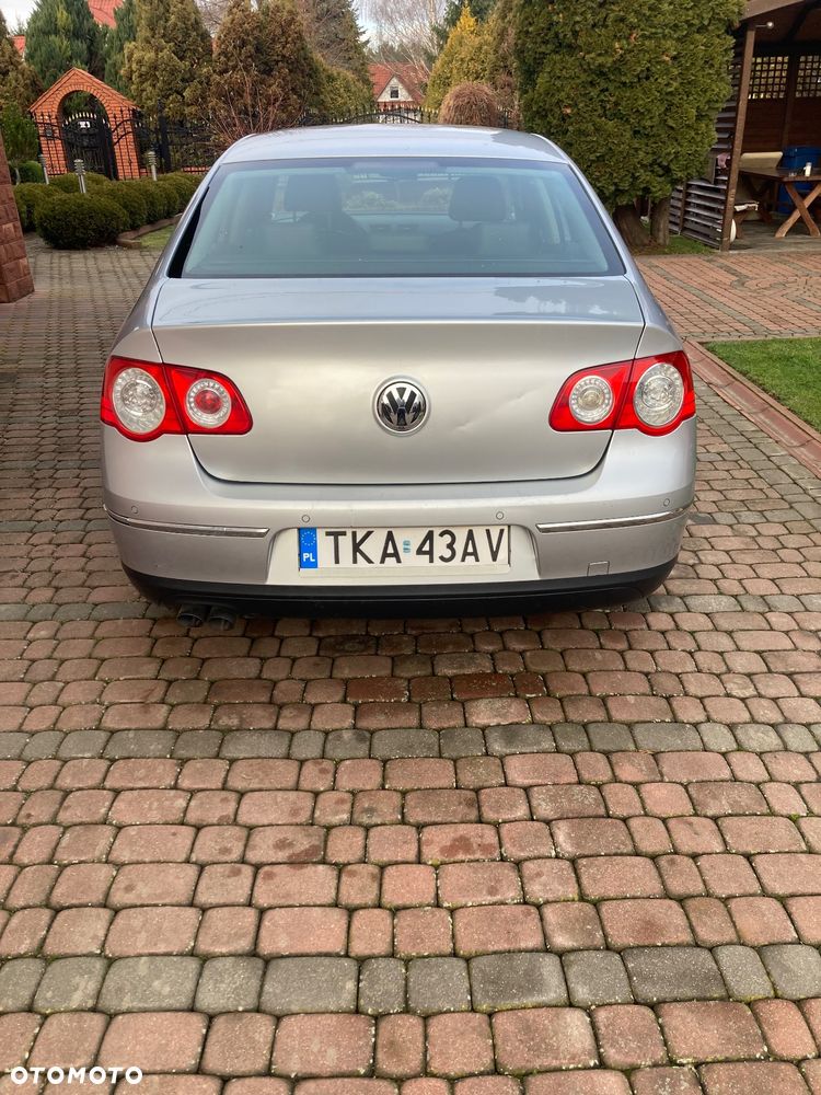 Volkswagen Passat 2.0 TDI DPF Comfortline - 2