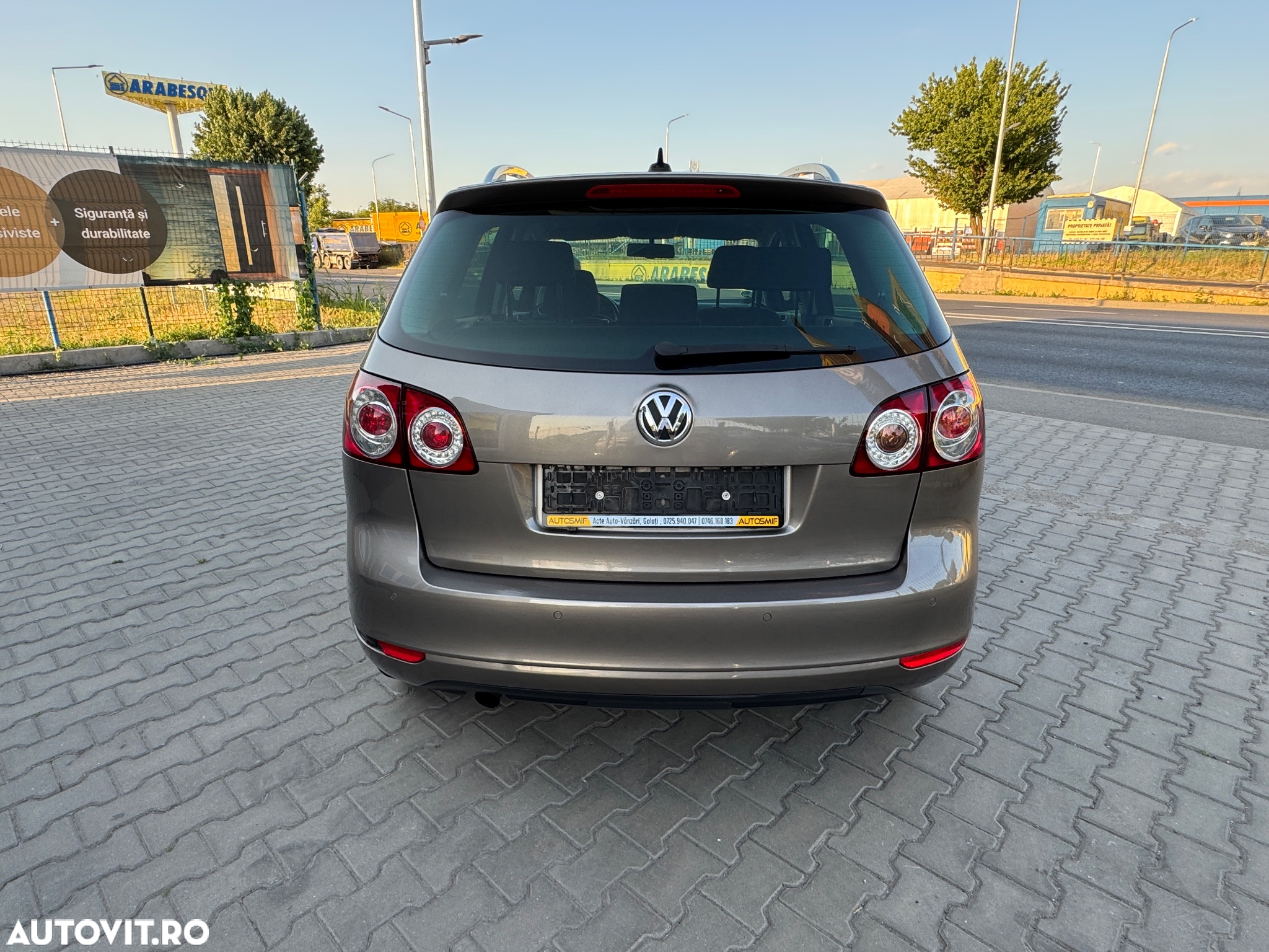 Volkswagen Golf 1.6 TDI DPF DSG MATCH - 23