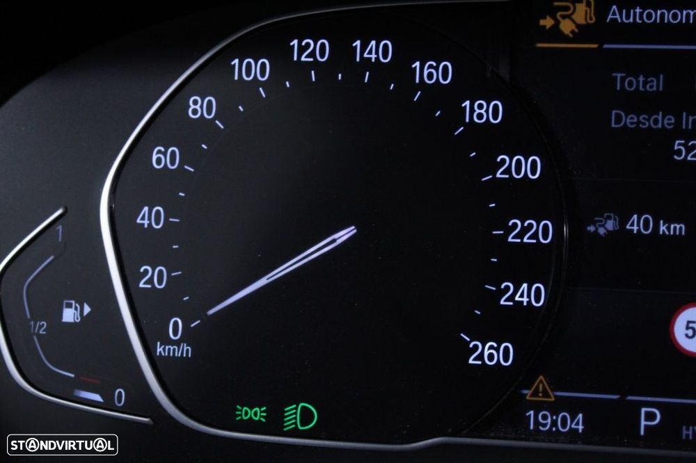 BMW 330 e Touring Auto - 27