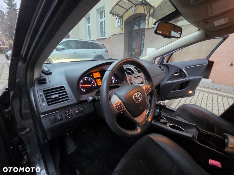Toyota Avensis 2.0 D-4D Premium - 33