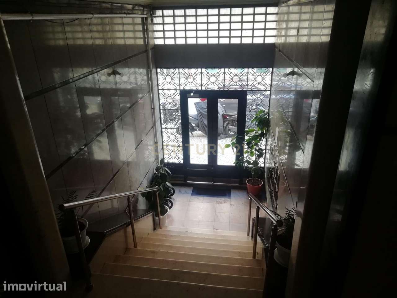 LUMINOSO APARTAMENTO DE 2 ASSOALHADAS COM  AMPLA MARQUISE JUNTO AO INS - Grande imagem: 3/55