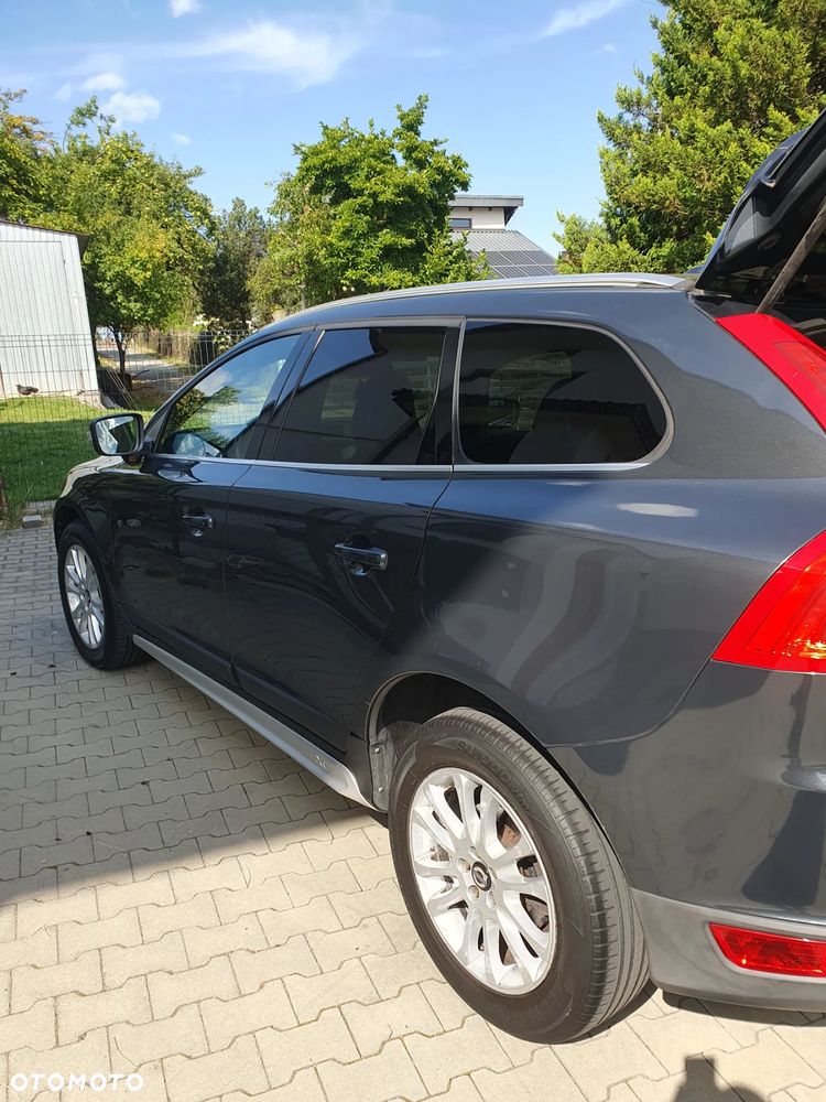Volvo XC 60 D5 AWD Summum - 4