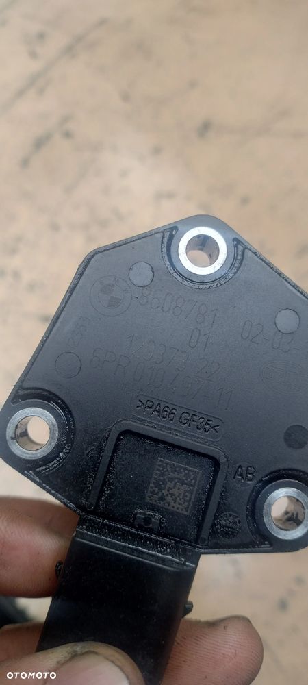 BMW E60 e90 2,0d F10 F11 F30 X1 N47D20C czujnik poziomu oleju 8608781 - 2