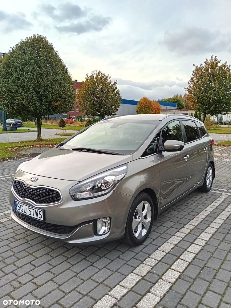 Kia Carens 1.6 GDI L 7os - 15