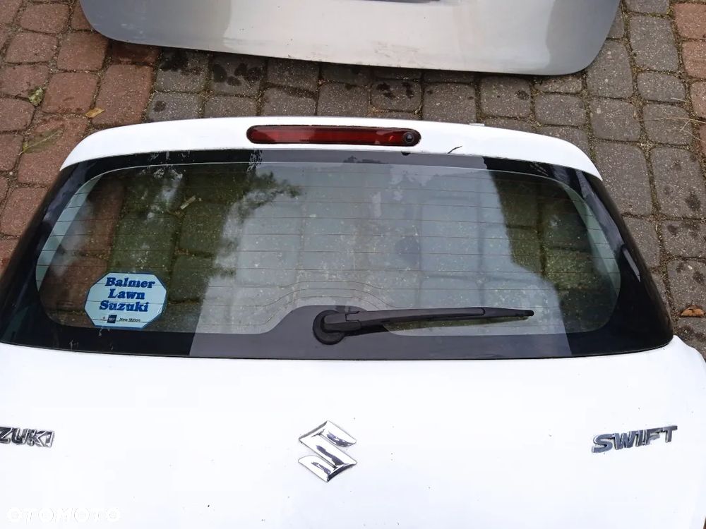 KLAPA Z SZYBĄ SUZUKI SWIFT 10-17 - 2
